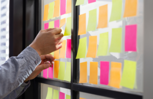 KANBAN-Board: Bunte Post It mit Mehrwert